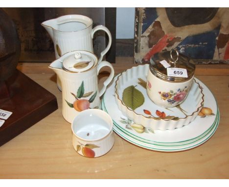 5 PIECES ROYAL WORCESTER AND 3 PLATES