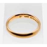 A 22 carat gold, wedding band, weight 5.5g.