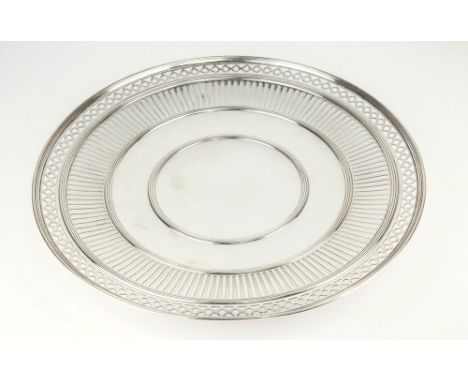 An early 20th century American Sterling silver dish, by Dominick & Haff, New York, circular with roundel and comb pierced bor