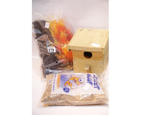 Aquarium pump, gravel, etc and a wooden bird box. P&amp;P Group 2 (£18+VAT for the first lot and £2+VAT for subsequent lots) 