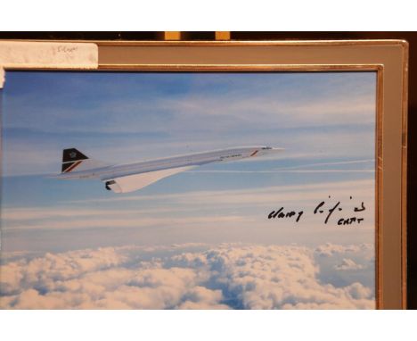 Harry Linfield (pilot) signed Concorde In Flight photograph, 20 x 25 cm, with CoA from Chaucer Auctions. P&amp;P Group 1 (£14