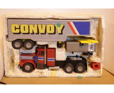 Truckertonic remote controlled articulated model lorry, unchecked. P&amp;P Group 2 (£18+VAT for the first lot and £2+VAT for 