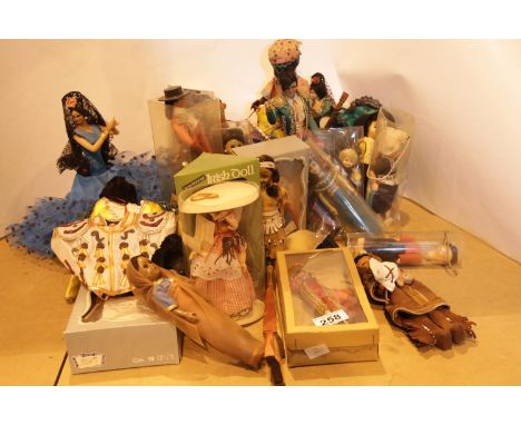 Collection of worldwide souvenir dolls, some in original packing. P&amp;P Group 2 (£18+VAT for the first lot and £2+VAT for s