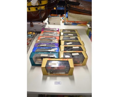 Fifteen Brumm Die-casts, Serie Revival r1, r2, r3, r4, r5, r6, r7, r8 Serie Oro r14, r16, r17, r18, r20, r25 and r27, all in 