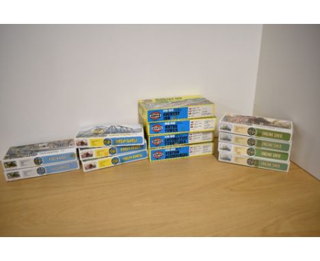 Thirteen Airfix plastic kit 00 gauge Accessories, Footbridge x2, Girder Bridge x3, County Inn, Water Tower, Locomotive Turnta