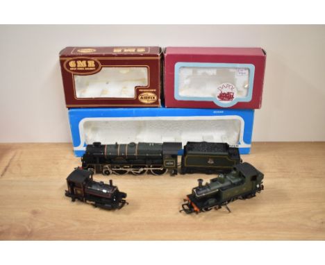 Three 00 gauge Engines, Airfix 54121-3 4-6-0 BR Loco &amp; Tender Royal Scot 46100, 54152-7 0-4-2 GWR Tank Engine 1466 and Da