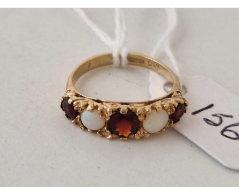 An opal &amp; garnet 9ct five stone ring size K 2.8g inc
