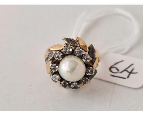 An antique lovely green lustre pearl dome ring 18ct gold size K 6.4g