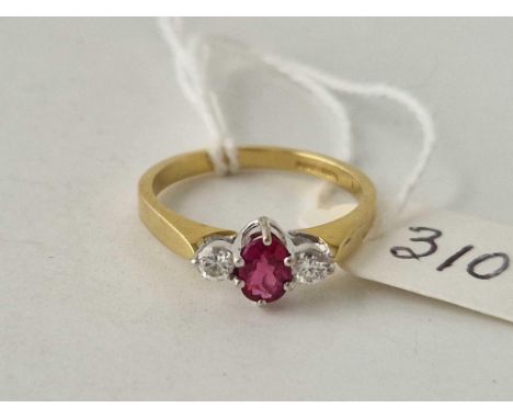 A THREE STONE RUBY AND DIAMOND RING 18CT GOLD SIZE O 3.3 GMS