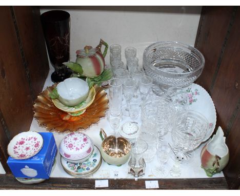 SECTION 32. A quantity of assorted glassware, including carnival glass and Swarovski, sherry glasses, a German porcelain plat