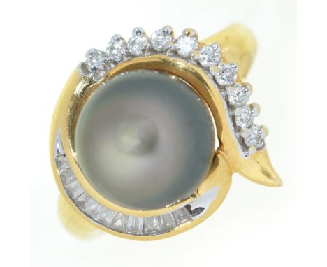 A grey cultured pearl and diamond ring, with approx. 10mm central cultured pearl, in gold marked 18k, 7.8g, size L½ 