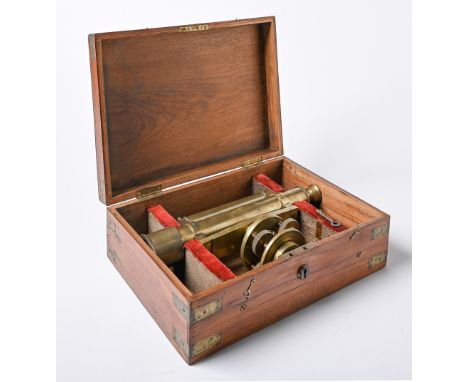 Scientific instruments. An English brass level, J A Reynolds &amp; Co Ltd Birmingham, early 20th c, the telescope surmounted 