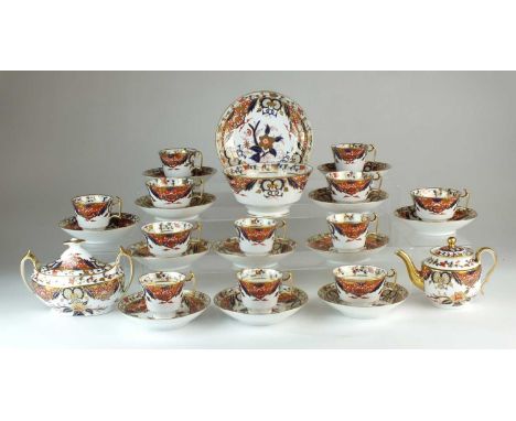 A partial Spode imari tea and coffee servicecirca 1813of London-shape, pattern 1946, comprising eight teacups, nine coffee cu