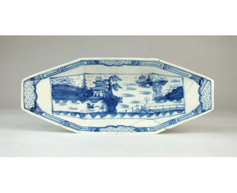 A Caughley radish dishcirca 1790-95of punt shape and painted in underglaze blue with the Weir pattern, within a greek key and