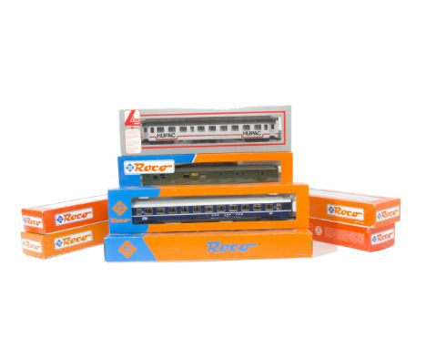 Roco HO Gauge SBB CFF FFS Passenger stock, 54234A Sleeping cars (2), 44298, 44337, 44438 (2) and 44341 Green coaches and bagg