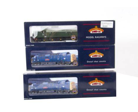 Bachmann Locomotives, a boxed trio of Diesel models, comprising 32-525 Class 55 Deltic D9004 'Queens Own Highlander' in BR gr
