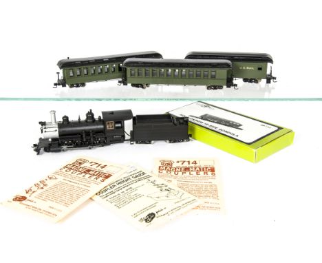 H0 n3 Gauge Locomotives rolling stock and Accessories, black 2-8-0 Steam Locomotive and Tender, two green coaches with verand