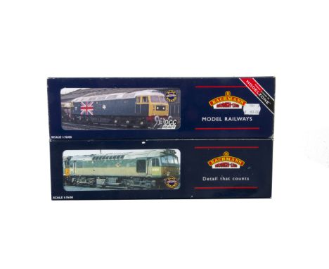 Bachmann Locomotives, a boxed duo of Diesel Locomotives, comprising 32-800Z, Class 47 47163 in BR blue Silver Jubilee Union F