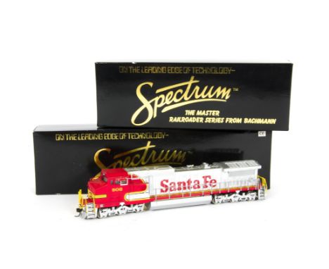 Bachmann Spectrum HO Gauge Locomotives and Railcar,  86020 GE DASH 8-40CW Santé Fe war bonnet  806, 80030 GE 44 Ton Switcher 