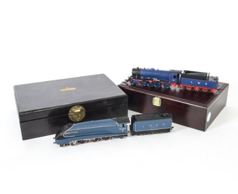 Bachmann Limited Edition Locomotives and Tenders, a duo both in wooden cases one with a certificate comprising, 32-250 WD, 'S