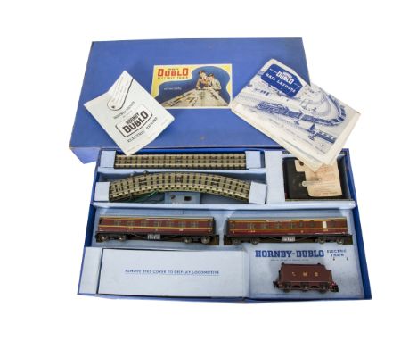 Hornby-Dublo 00 Gauge 3-Rail EDP2 'Duchess of Atholl' Passenger Train Set, comprising LMS maroon Locomotive and Tender, two L