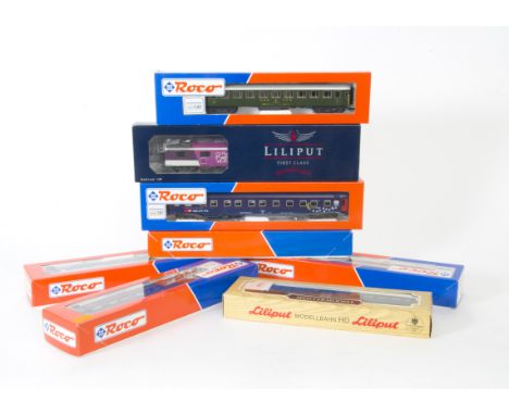 Roco and Liliput HO Gauge SBB CFF Coaching stock,  Roco 45073.1 blue 44885 red and cream Restaurant Car with pantograph, Schl