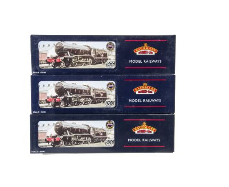 Bachmann Locomotives and Tenders, a boxed trio comprising, 32-275, K3 LNER 2934 black group with standard Tender, 32-276, K3 