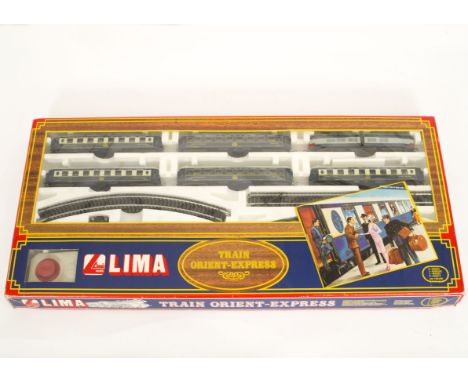Lima HO Gauge 107004T Orient Express Train Set, comprising FS 656 023 Electric Locomotive, five Wagon Lits coaches, track and