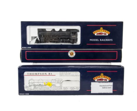 Bachmann Locomotives and Tenders, a boxed  trio of B1 Class models comprising, 31-703, 61010 'Wildebeest' in BR black late-cr