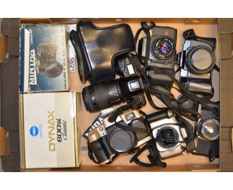 A Tray of 35mm SLR Cameras, including, Minolta 5000 AF, Dynax Spxi, Dynax 600si, Pentax SFXn and other examples