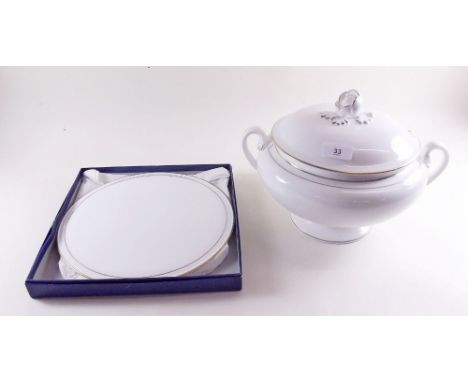 A Royal Worcester Contessa soup tureen and lid and matching cake stand, boxed 