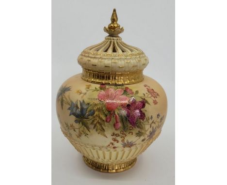 Royal Worcester blush ivory pot-pouri vase &amp; cover and inner lid 18.5cm high ,1907. repair to tip of finial