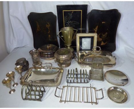 *****RE-OFFER £20 - £30*******&nbsp;

A group of silver plated wares , 3 Japanese lacquered trays and a carved stone flower i