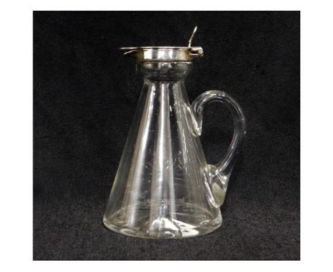 A 1920 Birmingham silver topped whisky noggin, 4.25in tall 