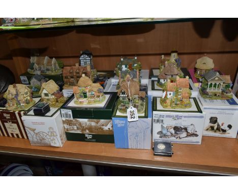 A COLLECTION OF BOXED LILLIPUT LANE SCULPTURES, comprising fifteen boxed sculptures with deeds, many Collectors' Club Symbol 
