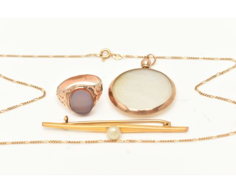 A SMALL SELECTION OF JEWELLERY, to include a 9ct gold bar brooch set with a central cultured pearl, hallmarked 9ct Chester, f