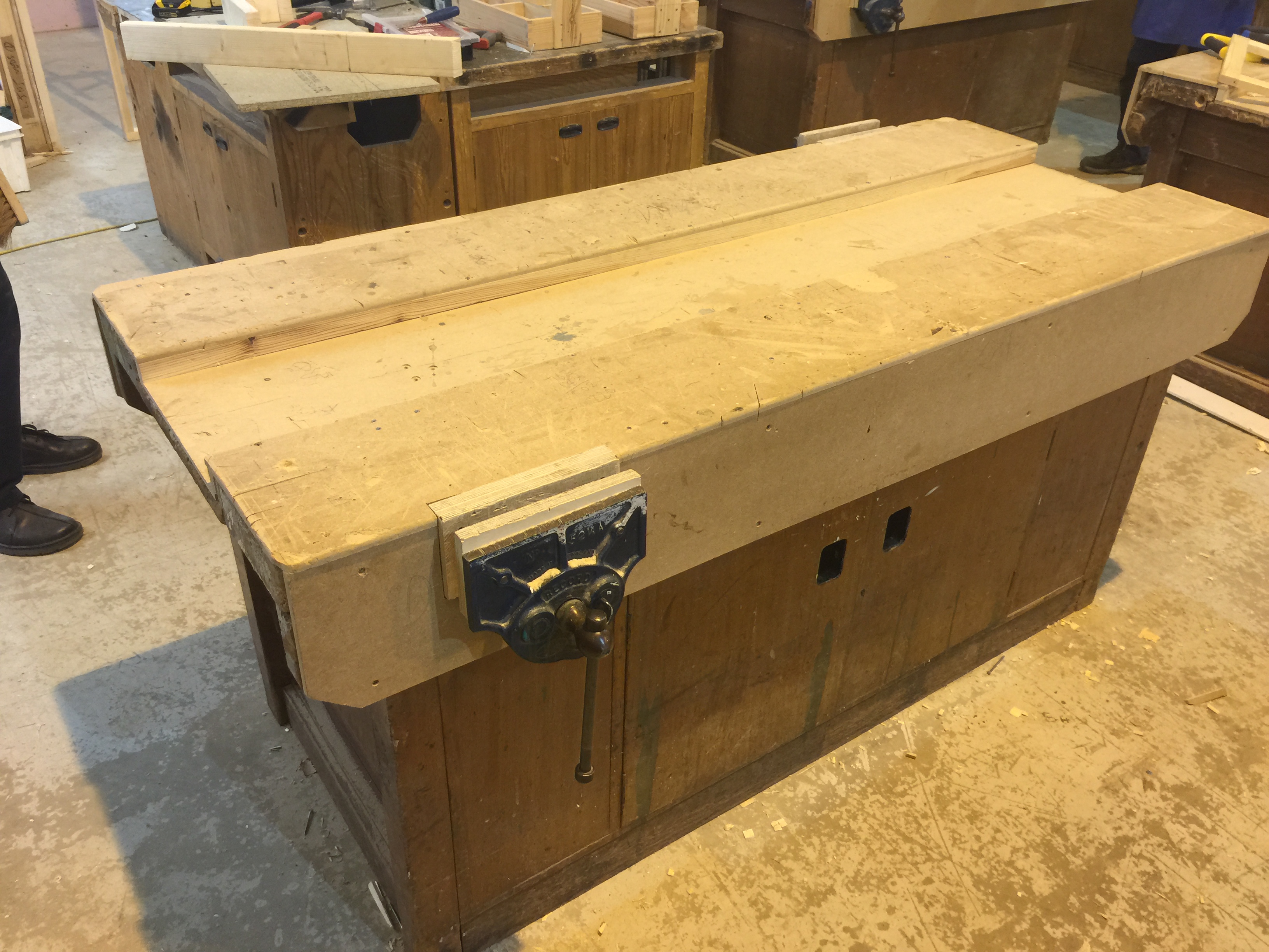 Make JOINERY BENCH Model Original solid joinery benches, Bases have