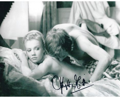 Actor, Hayley Mills signed 10x8 black and white photograph. Mills (born 18 April 1946) is an English actress who began her ac