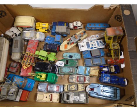 LARGE TRAY OF ASSORTED VINTAGE VEHICLES TO INCLUDE DINKY AND CORGI