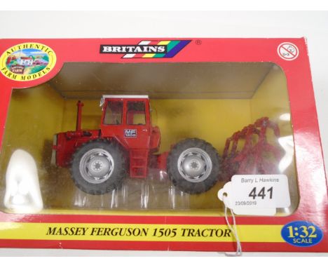BRITAINS MODEL 42105 MASSEY FERGUSON 1505 TRACTOR 1:32 BOXED