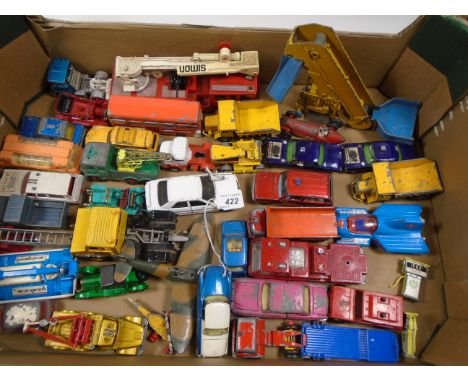 LARGE TRAY OF VINTAGE DINKY AND CORGI MODEL VEHICLES 