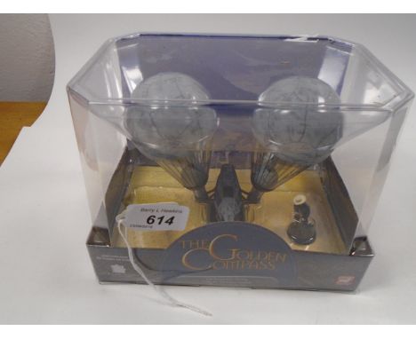 CORGI THE GOLDEN COMPASS AIRSHIP BOXED