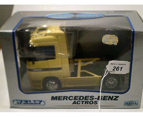 WELLY MERCEDES BENZ ACTROS 1:32 ITEM 2280Y BOXED