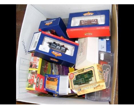 Boxed Bachmann wagons, die-cast vehicles, etc. 