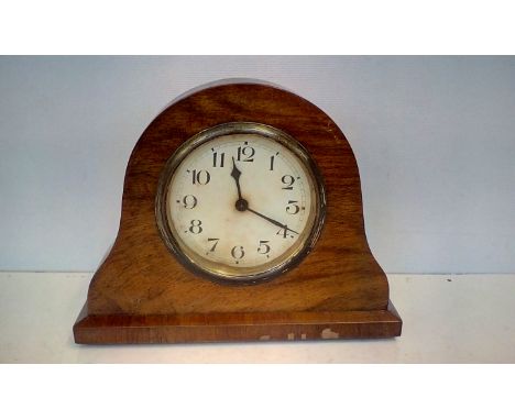 Mantel clock 