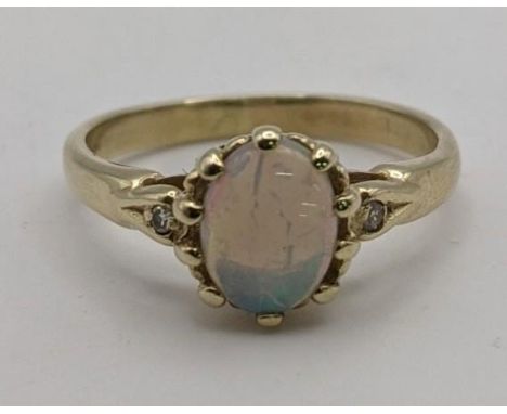 A 9ct gold and opal ring size N½, 2.4 gLocation: 