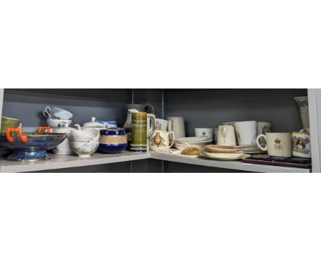 Mixed china to include Royal Doulton, Worcester Embassy, commemorative medallions, Minton's lustre ware, twin handled bowl an