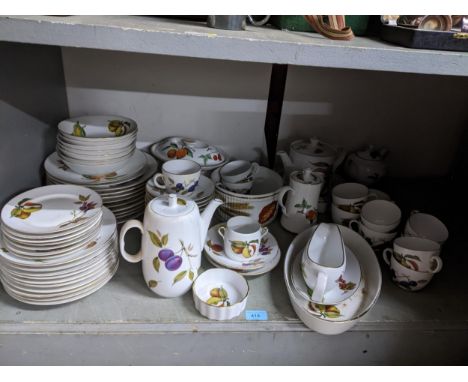 A Royal Worcester Evesham pattern part dinner service approx. 81 pieces Location: 