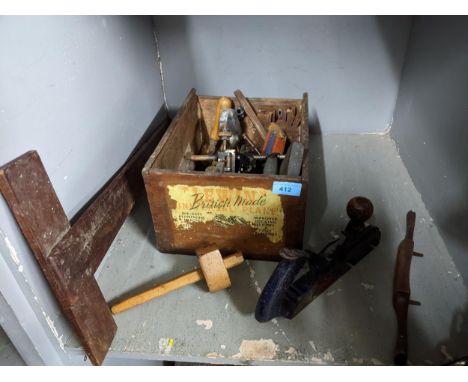 A small group of woodworking tools to include a Woden W78 metal plane, housed in a wooden box Location: 