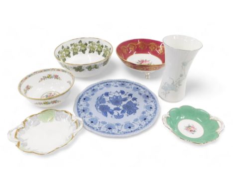 A quantity of ceramics, to include a Royal Worcester The Royal Hop design bowl, Royal Doulton Moon Flower vase, etc.